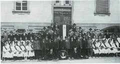 Historische Gruppenaufnahme bei der Gründungschronik von 1926